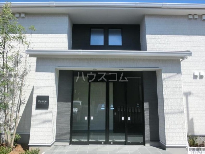 2/5 エントランス