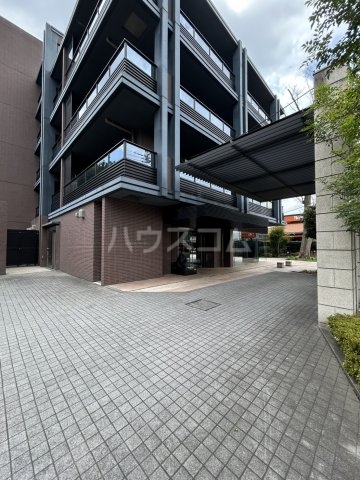 29/30 エントランス