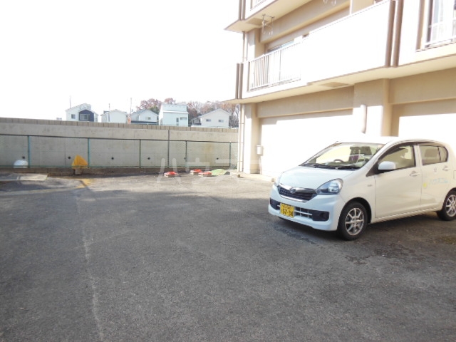 3/5 駐車場