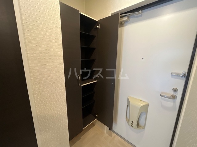 13/30 玄関