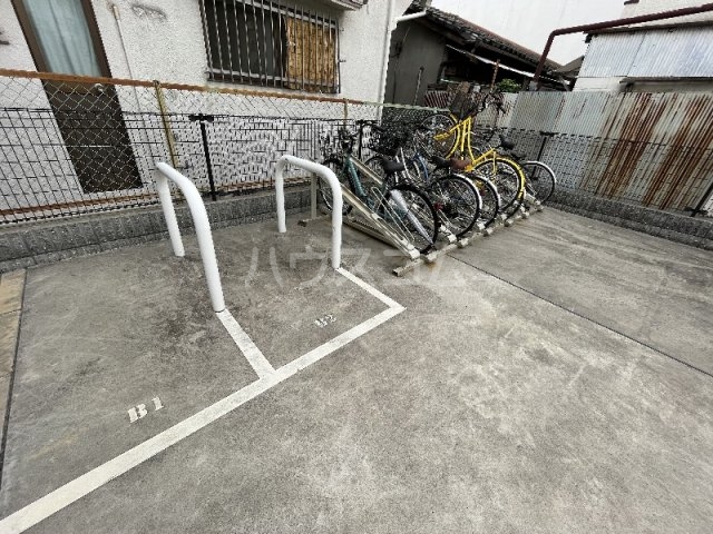 28/30 駐車場
