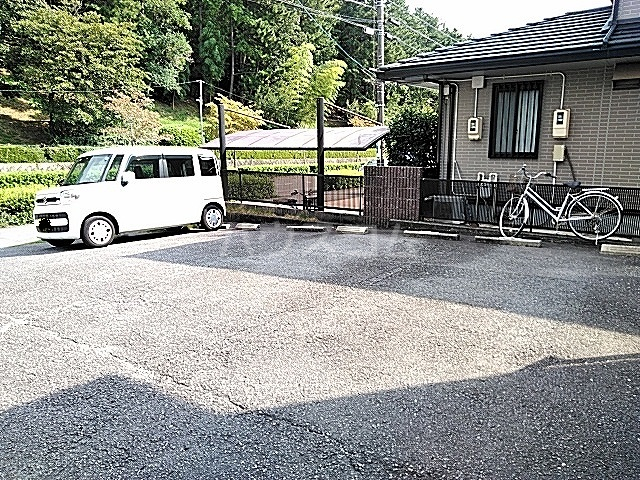 26/30 駐車場