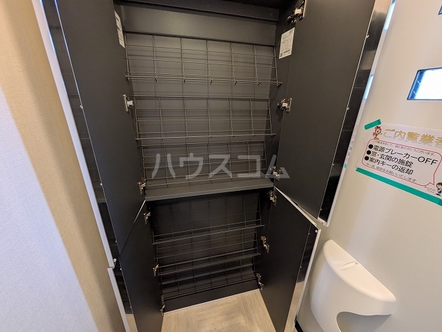 13/30 収納