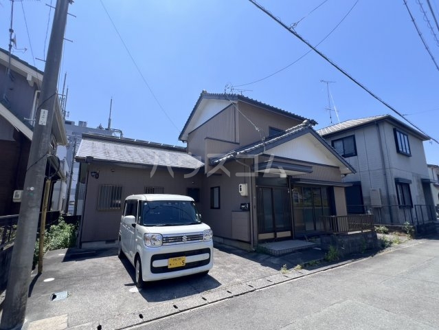 13/14 駐車場