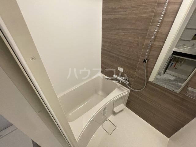 13/30 浴室