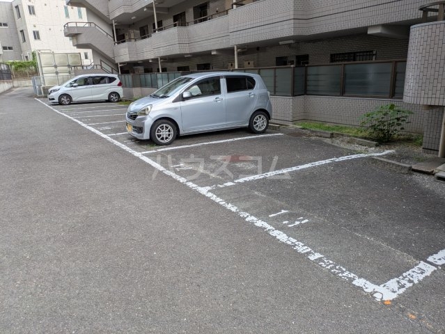 15/20 駐車場
