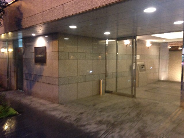 22/30 エントランス