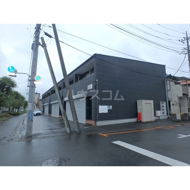 24/30 エントランス