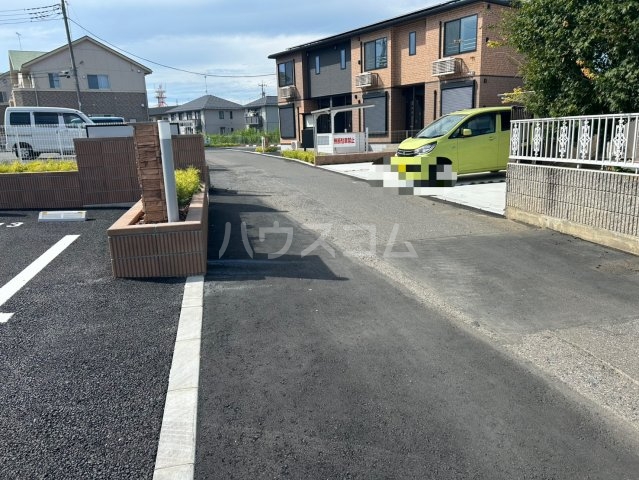 27/30 駐車場