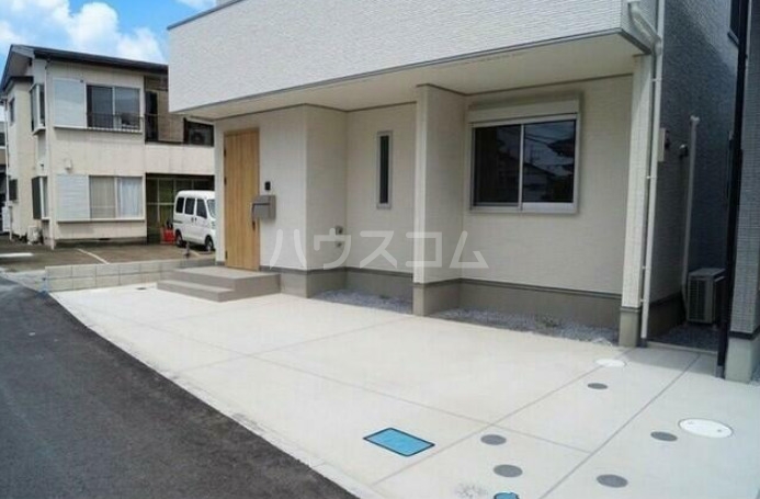 14/14 駐車場