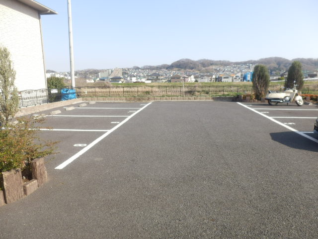 20/29 駐車場