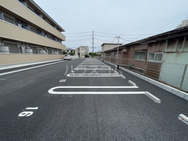 23/24 駐車場