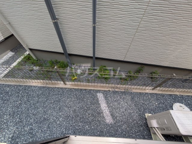 19/27 バルコニー