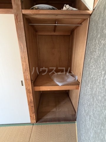 13/28 収納