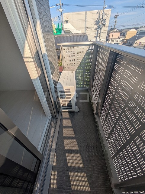 25/30 バルコニー