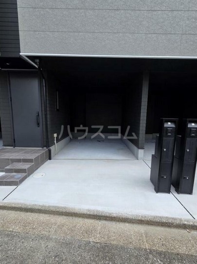 13/21 駐車場