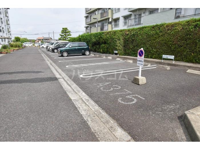 18/26 駐車場