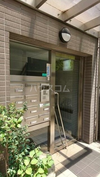 2/3 エントランス