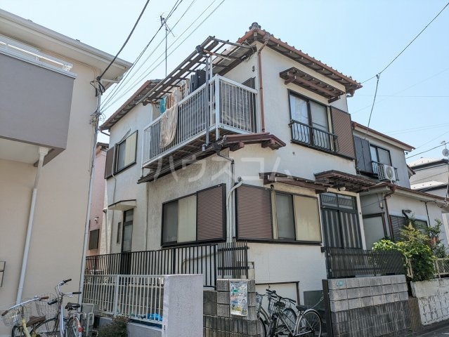 23/30 エントランス
