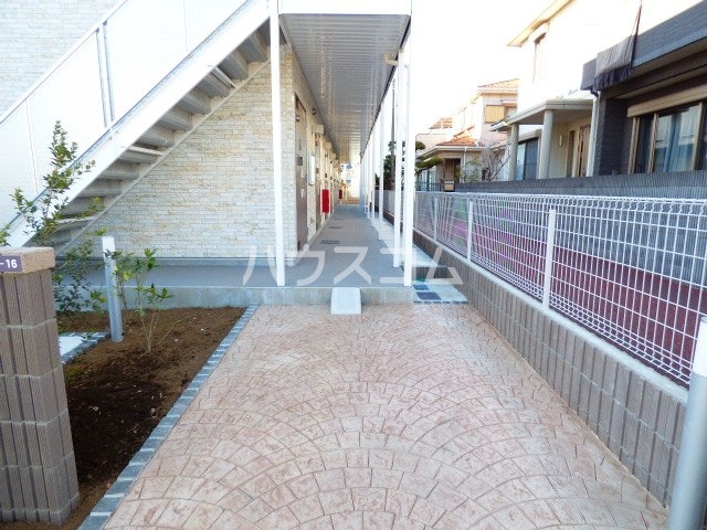 26/30 エントランス