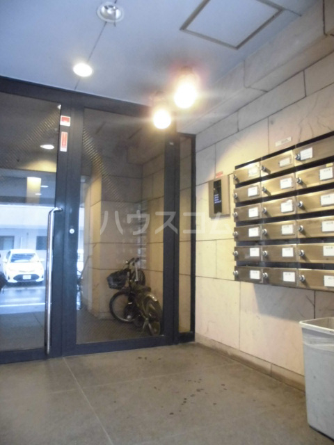 22/30 エントランス