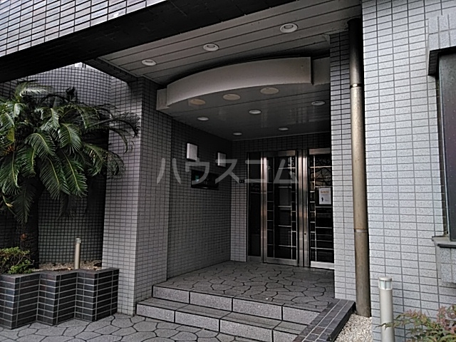 22/30 エントランス