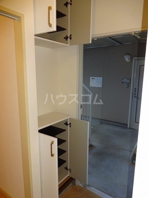 13/30 玄関