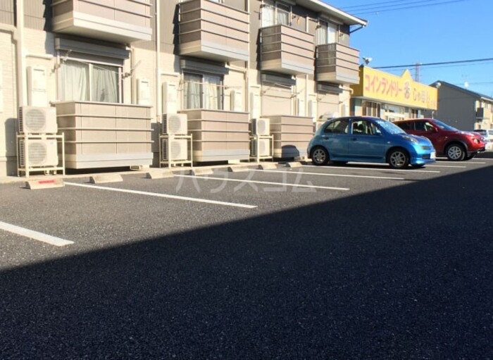 19/27 駐車場