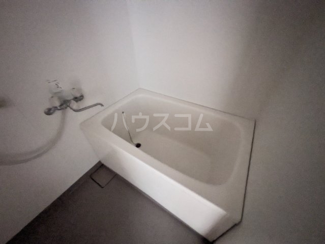 13/30 浴室