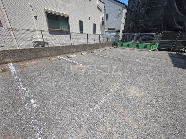 27/29 駐車場