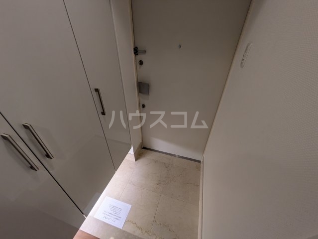 13/30 玄関