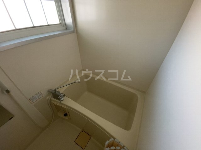 13/28 浴室