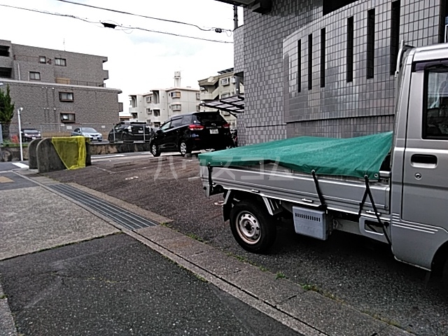 16/25 駐車場
