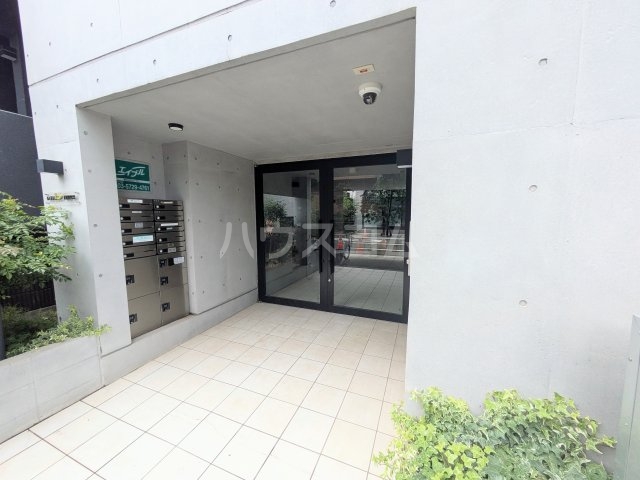 21/25 エントランス