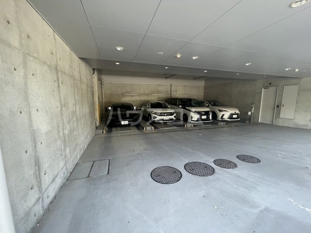 20/30 駐車場