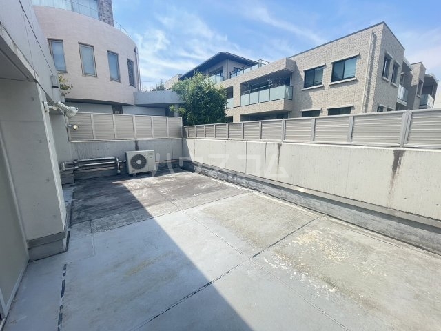 22/30 駐車場