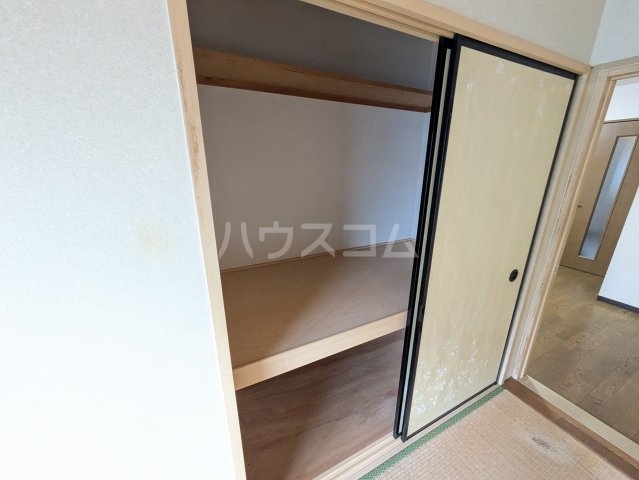 13/30 収納