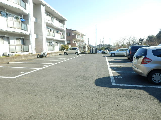 22/30 駐車場