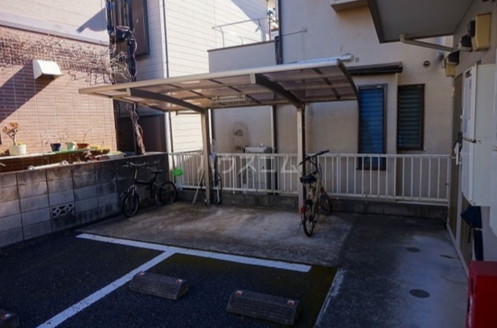 18/26 駐車場