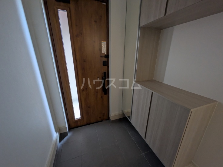 14/28 玄関