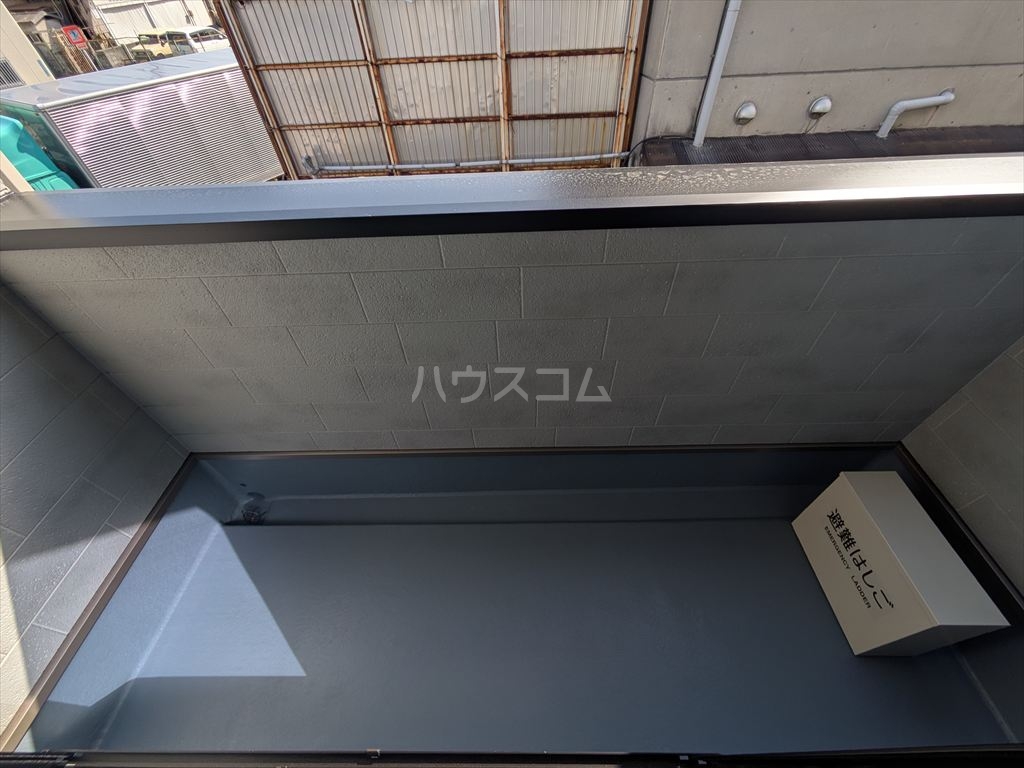 25/30 バルコニー