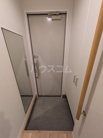 13/29 玄関