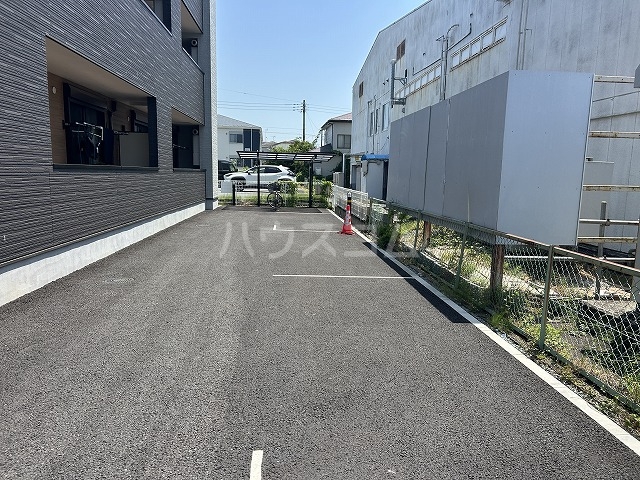 28/30 駐車場