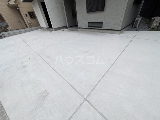 28/30 駐車場