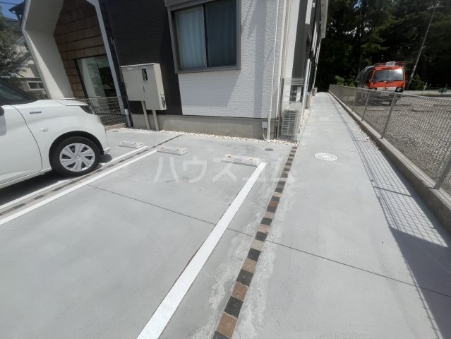 22/30 駐車場