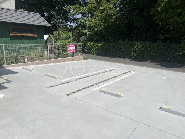 22/30 駐車場