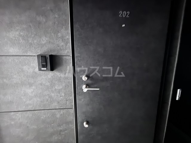14/30 玄関