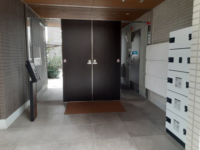 2/6 エントランス