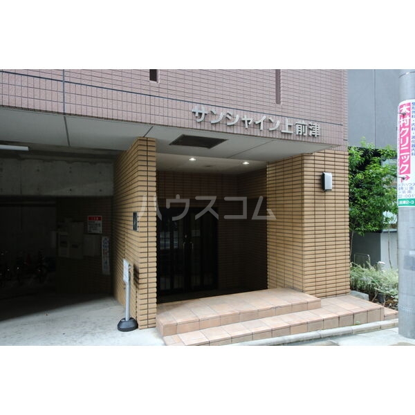 24/30 エントランス