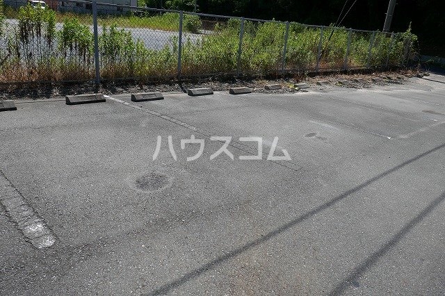 16/18 駐車場